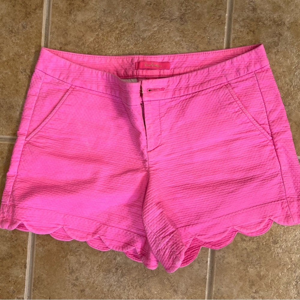 Lilly Pulitzer Buttercup Hot Pink Scalloped Hem Shorts